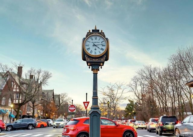 260 Garth Road 4E4, Scarsdale, NY 10583