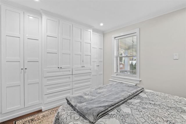 69 Clinton Avenue, New Rochelle, NY 10801