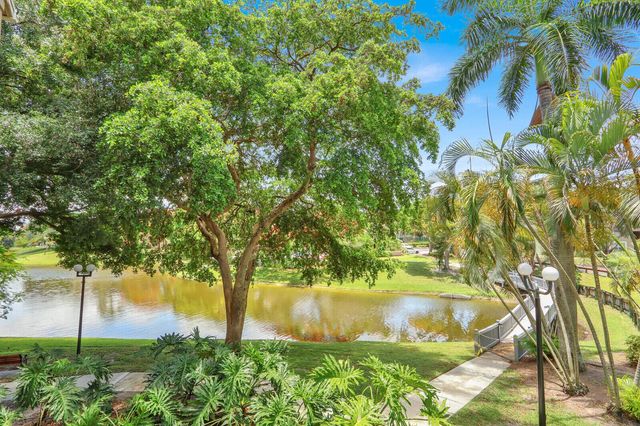 1745 Palm Cove Boulevard 3-209, Delray Beach, FL 33445