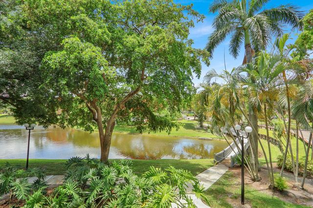 1745 Palm Cove Boulevard 3-209, Delray Beach, FL 33445