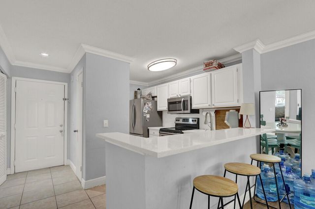 1745 Palm Cove Boulevard 3-209, Delray Beach, FL 33445