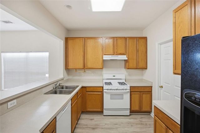 1606 Donovans Ridge, Kennesaw, GA 30152