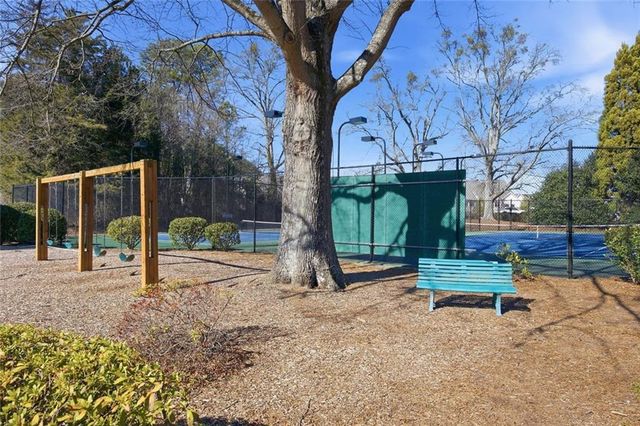 1606 Donovans Ridge, Kennesaw, GA 30152