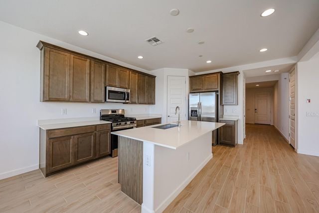 12053 W Calle De Pompas, Peoria, AZ 85383