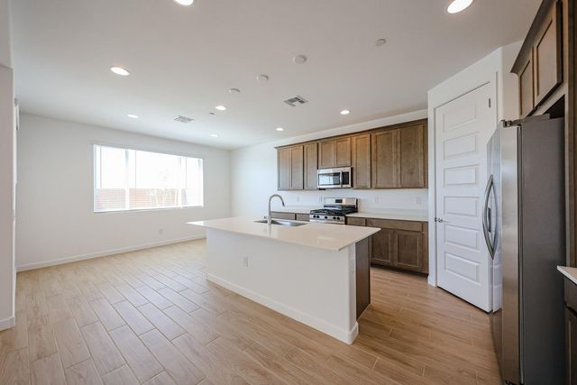 12053 W Calle De Pompas, Peoria, AZ 85383