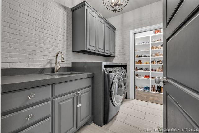 6951 E 125th Place S, Bixby, OK 74008