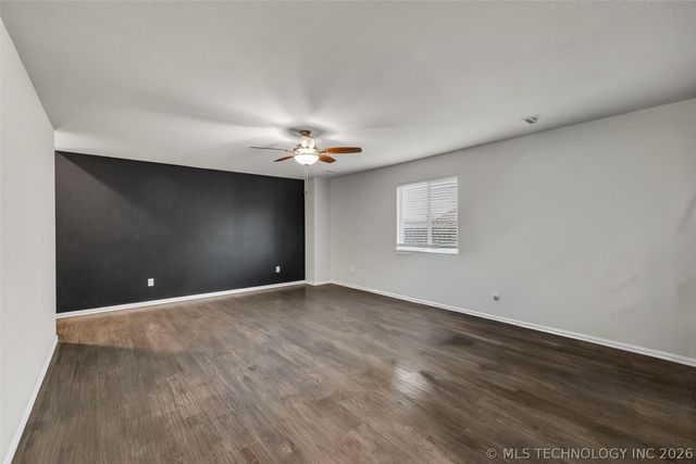 6951 E 125th Place S, Bixby, OK 74008