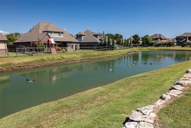 6951 E 125th Place S, Bixby, OK 74008