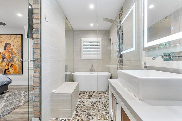 700 Vilabella Ave, Coral Gables, FL 33146