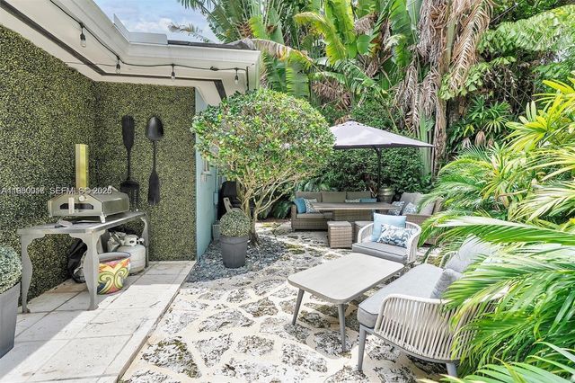 700 Vilabella Ave, Coral Gables, FL 33146