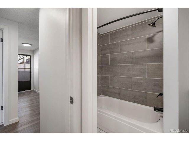 2700 S Holly St 100, Denver, CO 80222