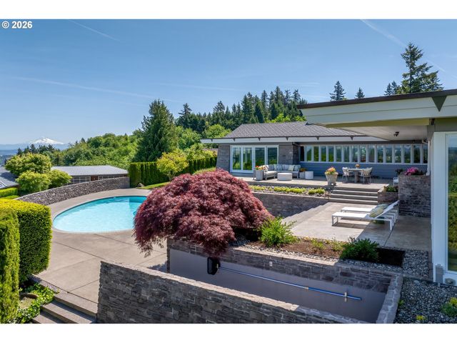 777 CHERRY Cir, Lake Oswego, OR 97034