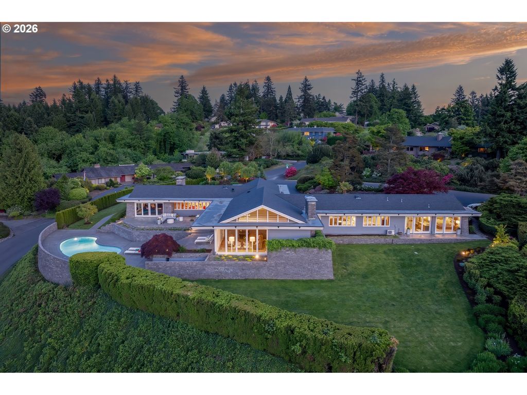 777 CHERRY Cir, Lake Oswego, OR 97034