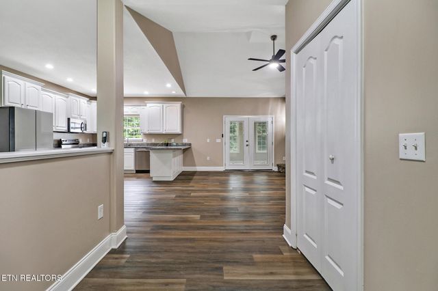 809 Buffalo Tr, Clarkrange, TN 38553