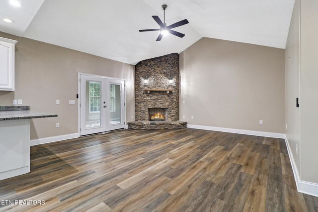 809 Buffalo Tr, Clarkrange, TN 38553
