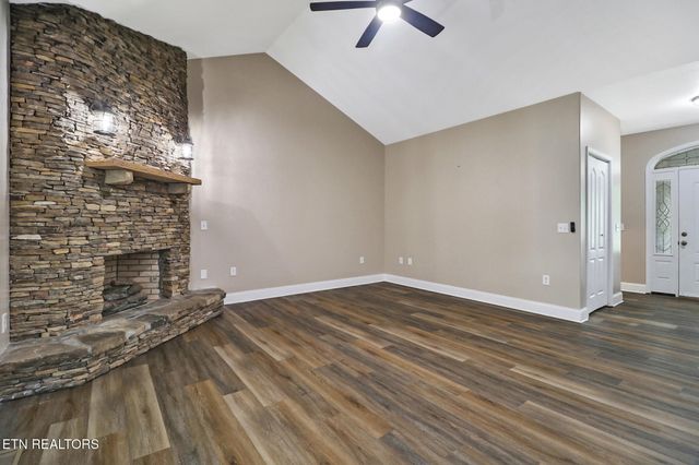 809 Buffalo Tr, Clarkrange, TN 38553