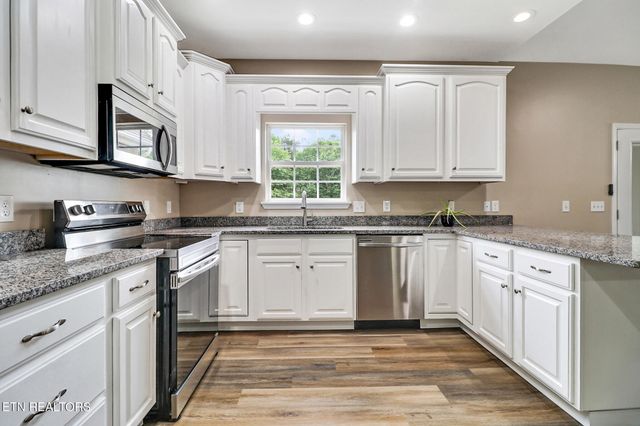 809 Buffalo Tr, Clarkrange, TN 38553
