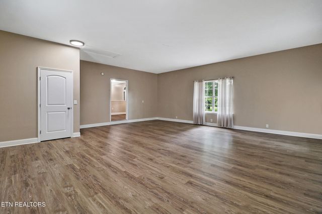 809 Buffalo Tr, Clarkrange, TN 38553