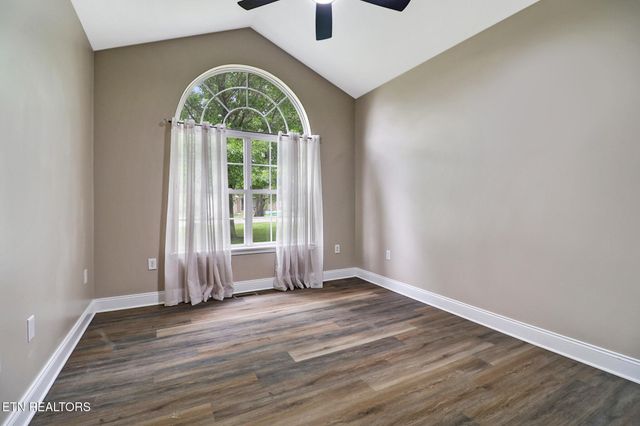 809 Buffalo Tr, Clarkrange, TN 38553