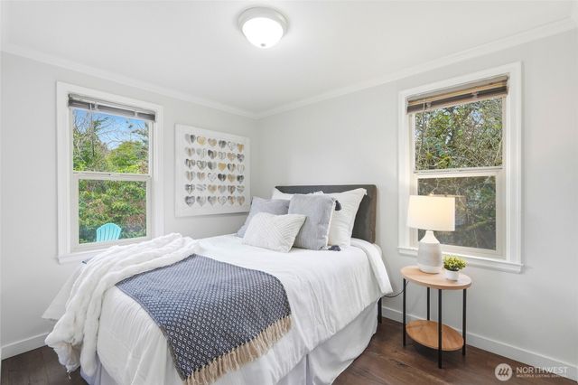 220 SW 137th St, Burien, WA 98166