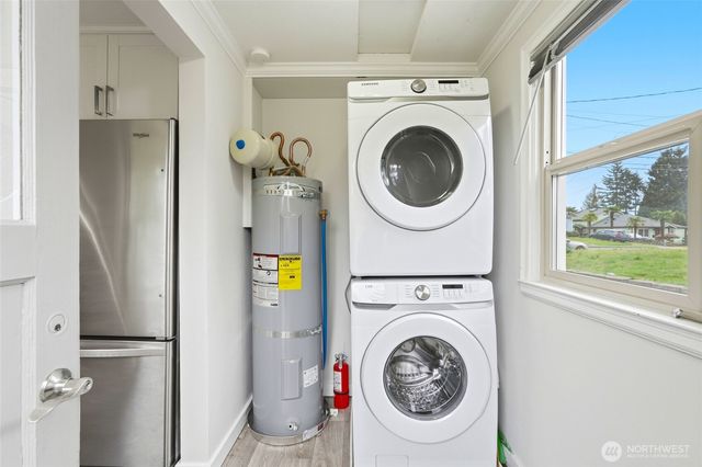 220 SW 137th St, Burien, WA 98166