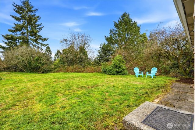 220 SW 137th St, Burien, WA 98166