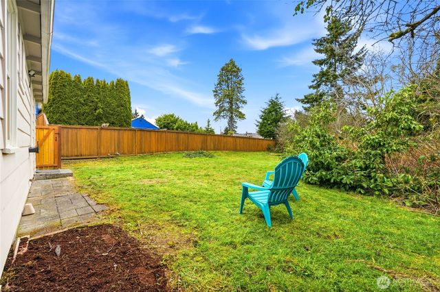 220 SW 137th St, Burien, WA 98166