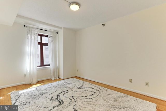 2400 CLARENDON BLVD #406, Arlington, VA 22201