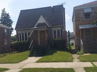 8352 S Saint Lawrence Avenue, Chicago, IL 60619