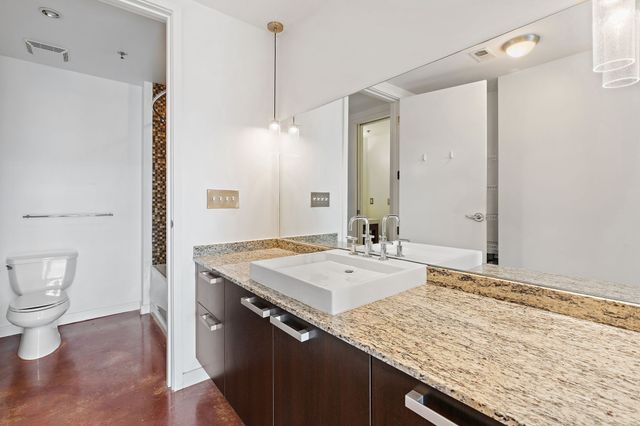 600 12th Ave S Apt 1708, Nashville, TN 37203