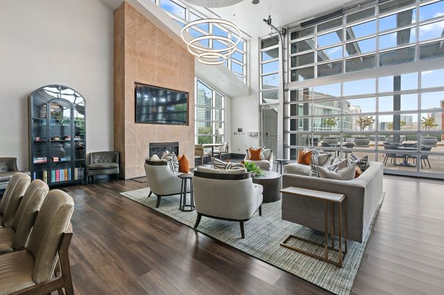 600 12th Ave S Apt 1708, Nashville, TN 37203