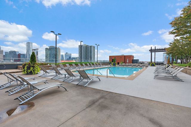 600 12th Ave S Apt 1708, Nashville, TN 37203