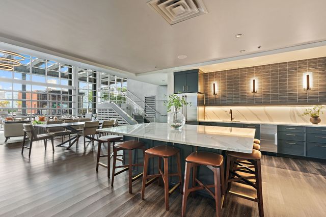 600 12th Ave S Apt 1708, Nashville, TN 37203