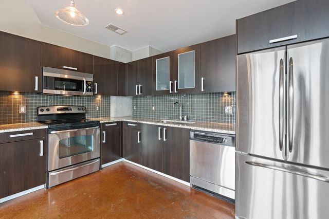 600 12th Ave S Apt 1708, Nashville, TN 37203