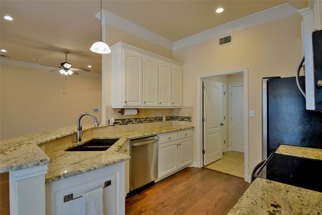 1303 Preston Trail Court, Granbury, TX 76048