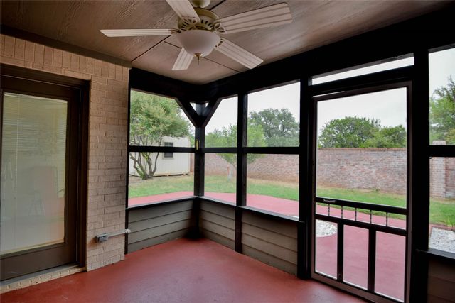 1303 Preston Trail Court, Granbury, TX 76048