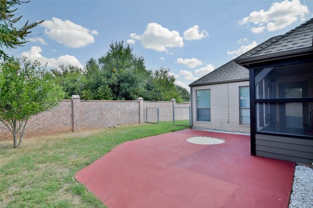 1303 Preston Trail Court, Granbury, TX 76048