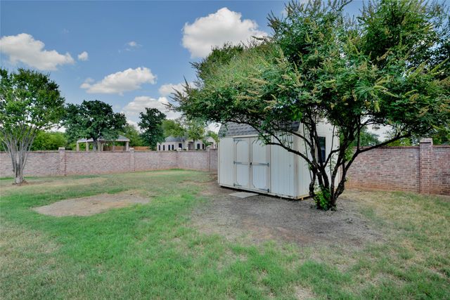 1303 Preston Trail Court, Granbury, TX 76048