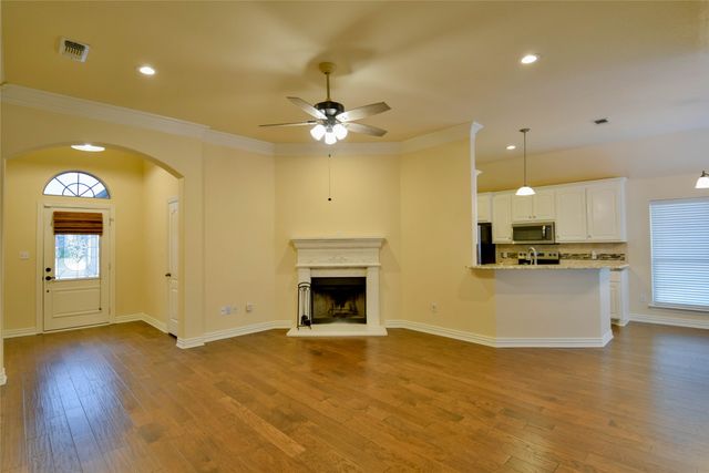 1303 Preston Trail Court, Granbury, TX 76048