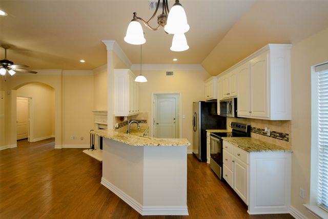 1303 Preston Trail Court, Granbury, TX 76048