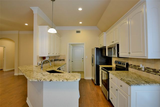 1303 Preston Trail Court, Granbury, TX 76048