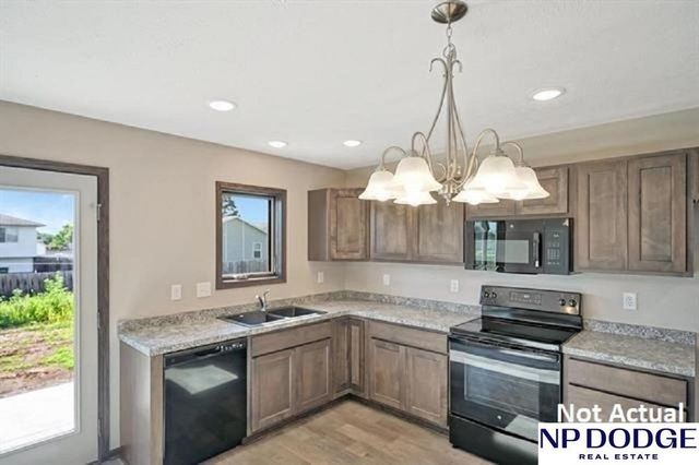 2425 NW 58th Street, Lincoln, NE 68524