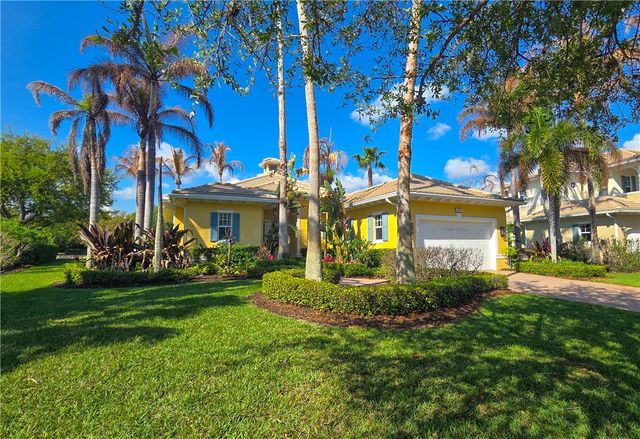 2815 Saint Barts Square, Vero Beach, FL 32967