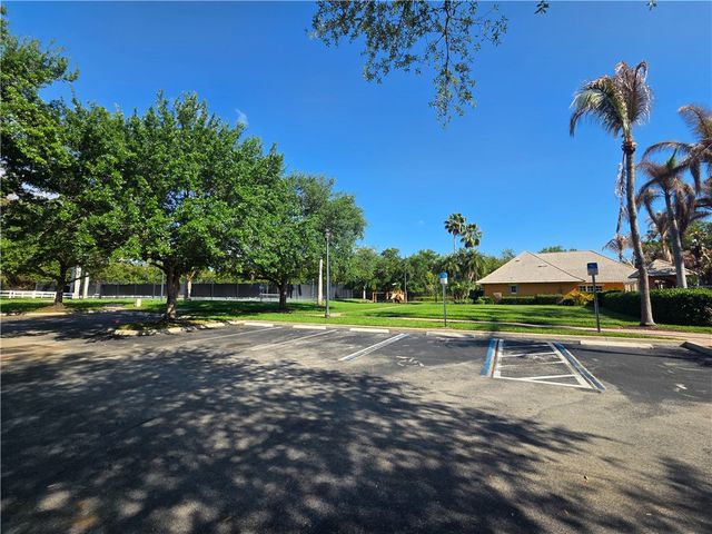 2815 Saint Barts Square, Vero Beach, FL 32967