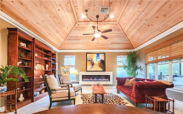 2815 Saint Barts Square, Vero Beach, FL 32967