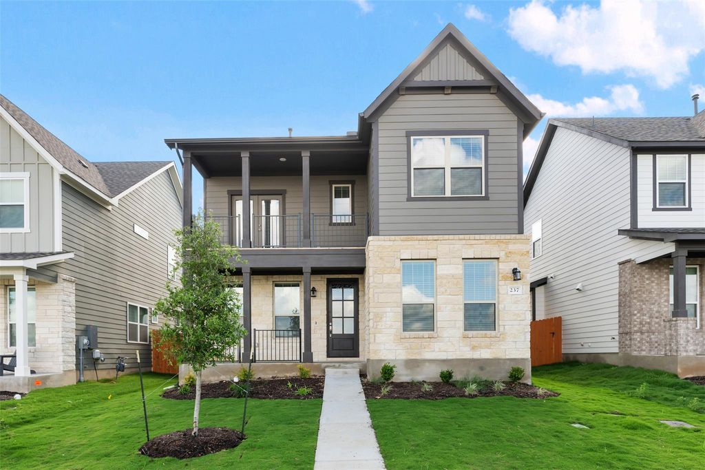 421 Carr DR, Liberty Hill, TX 78642
