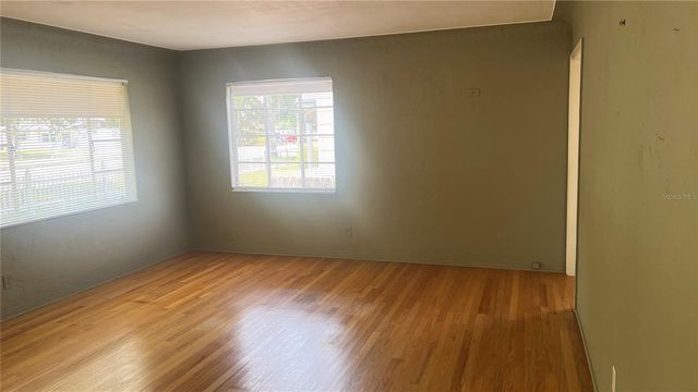 5219 DR MARTIN LUTHER KING JR STREET N, St Petersburg, FL 33703