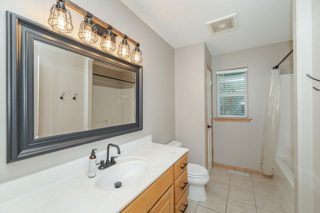 1008 Southern Woods Place SW, Rochester, MN 55902