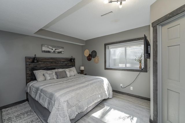 1008 Southern Woods Place SW, Rochester, MN 55902