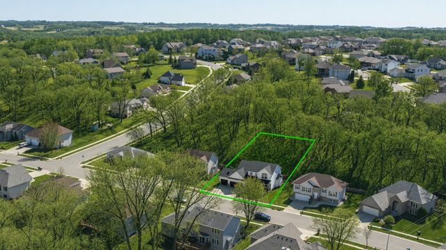 1008 Southern Woods Place SW, Rochester, MN 55902